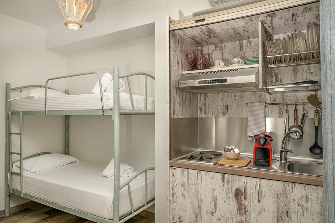 Meltemi Luxury Apartments Nea Roda Zewnętrze zdjęcie