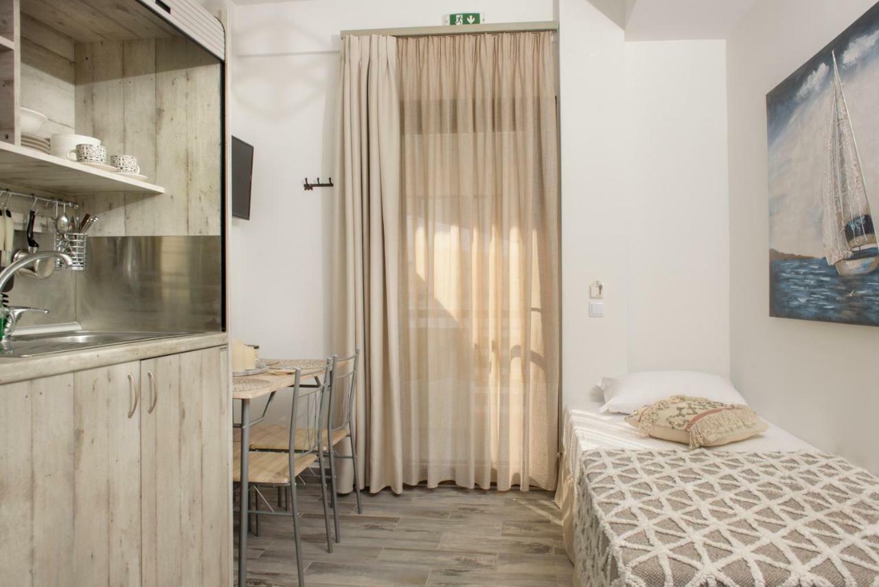 Meltemi Luxury Apartments Nea Roda Zewnętrze zdjęcie