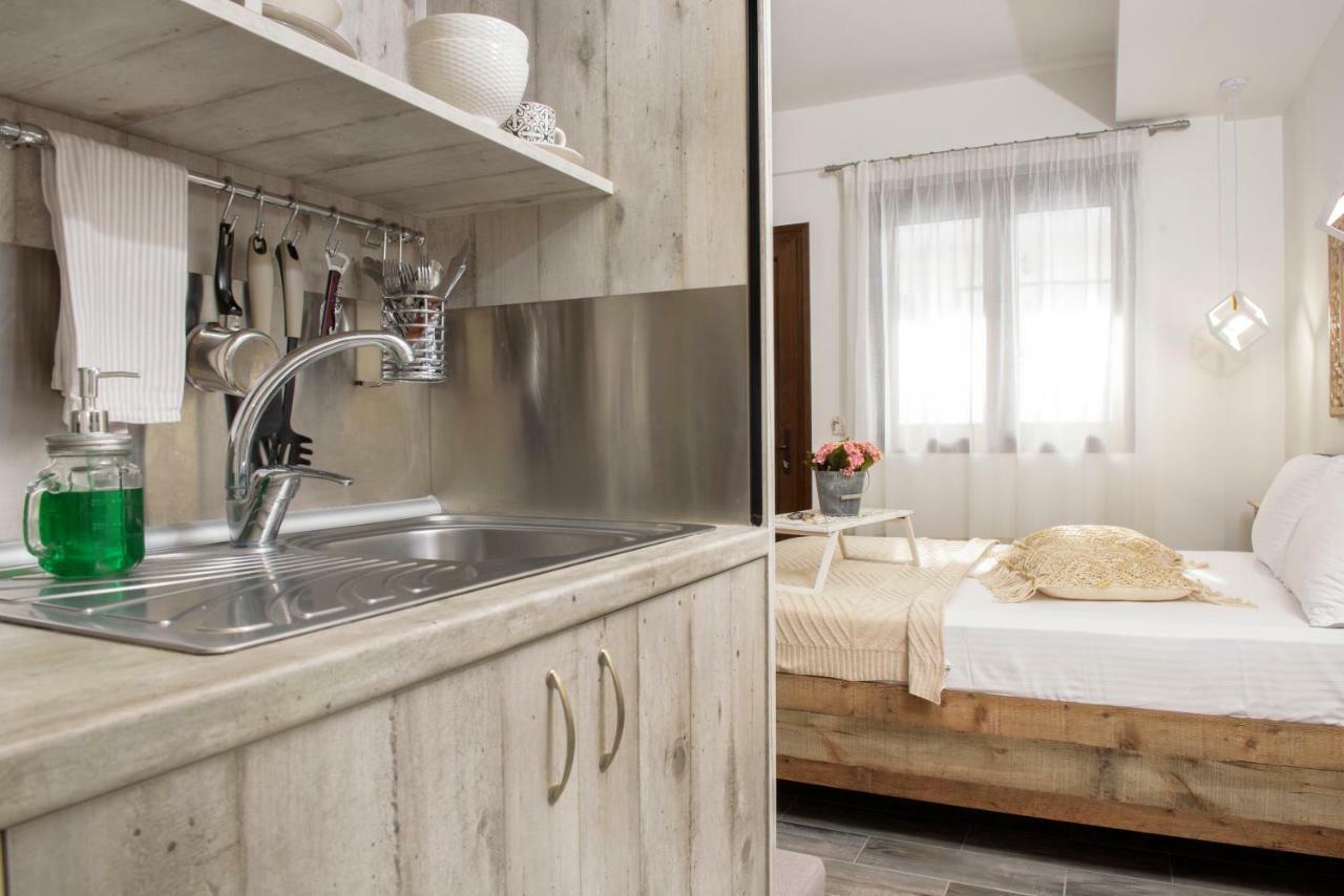 Meltemi Luxury Apartments Nea Roda Zewnętrze zdjęcie